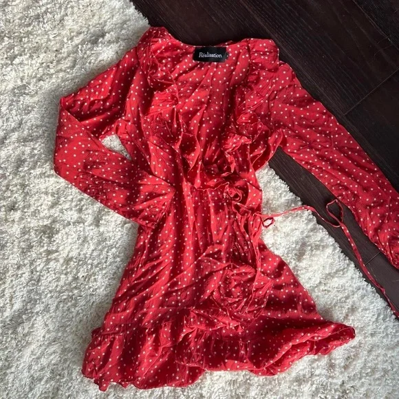 Realisation Par Alexandra Red Star Print 100% Silk Wrap Dress - Picture 1 of 4